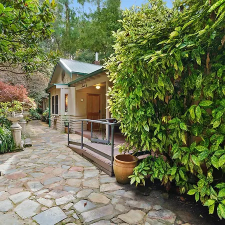 Linden Gardens Rainforest Retreat-3